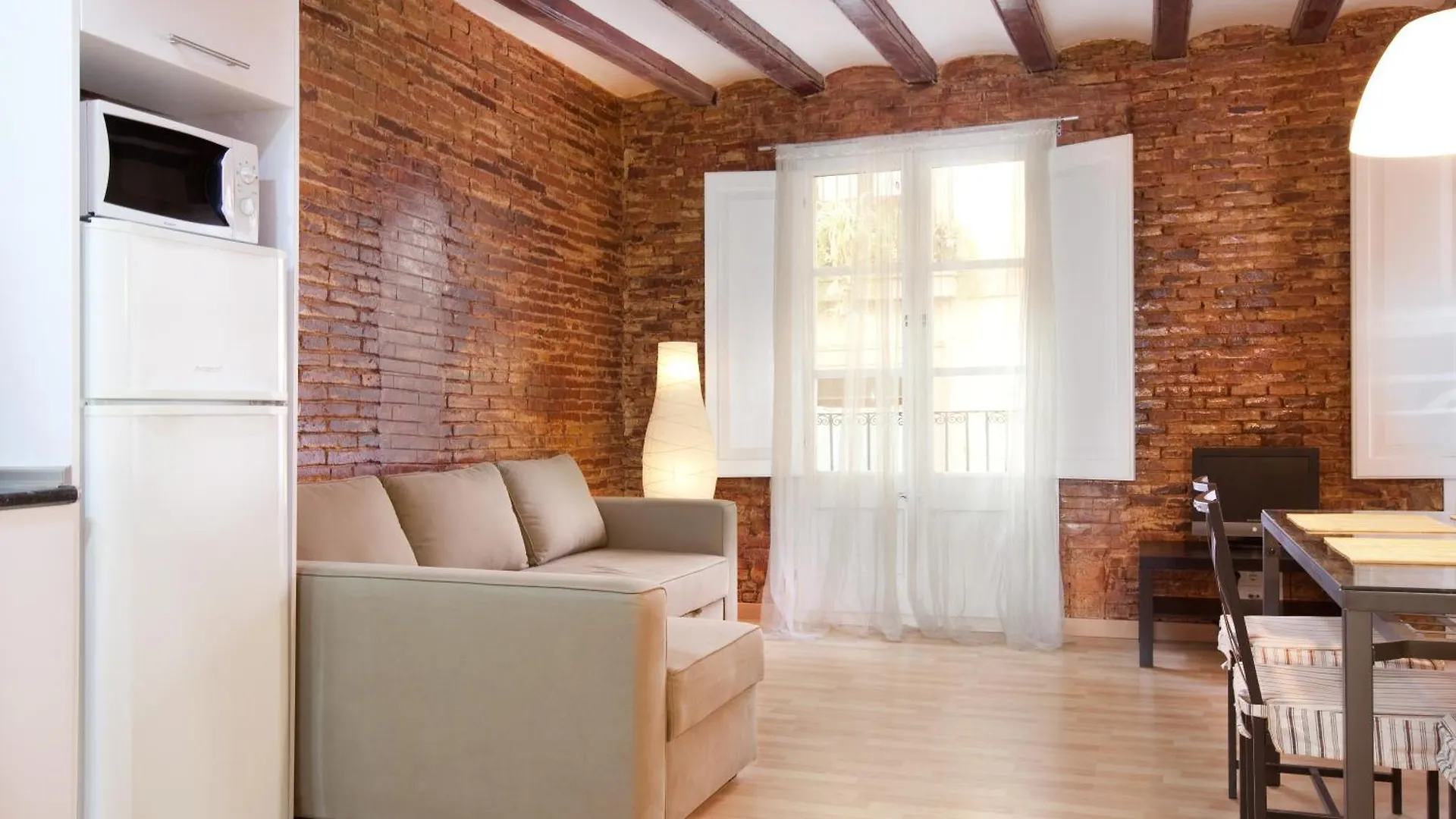 Gothic - Ramblas Apartments location